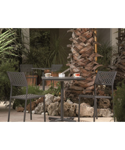 Sedia da giardino in acciaio, impilabile