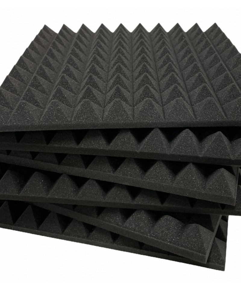 Pannelli fonoassorbenti piramidali per sala prove