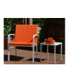 Poltrona da giardino, in metallo, impilabile, Made in Italy, struttura bianca e cuscino arancione