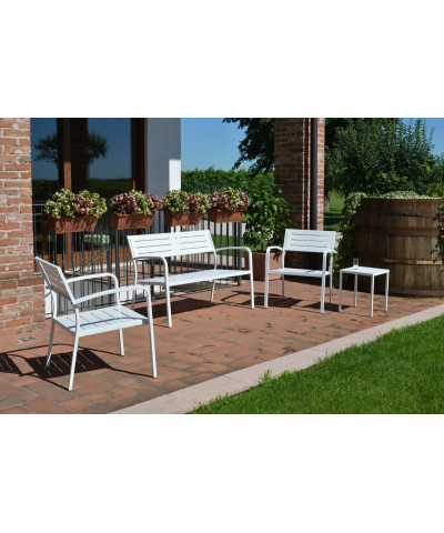Salottino per esterno con divano Dorio D e poltrona Dorio P, struttura bianca, senza cuscini