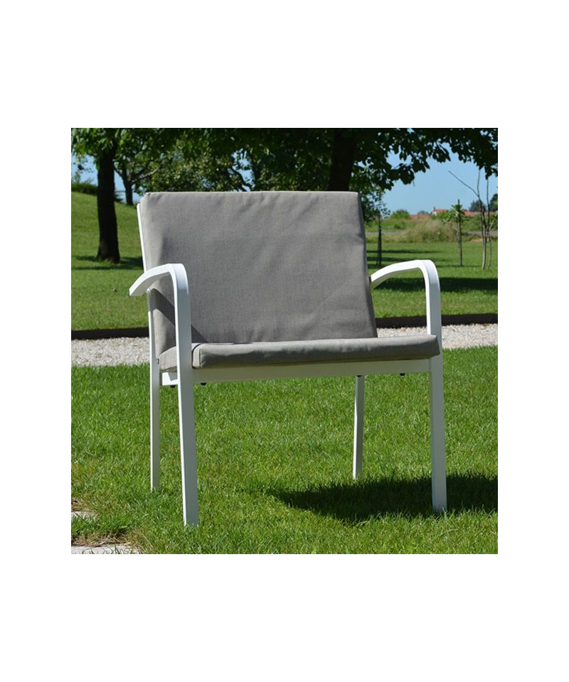 Poltrona per esterno, struttura bianca e cuscino melange