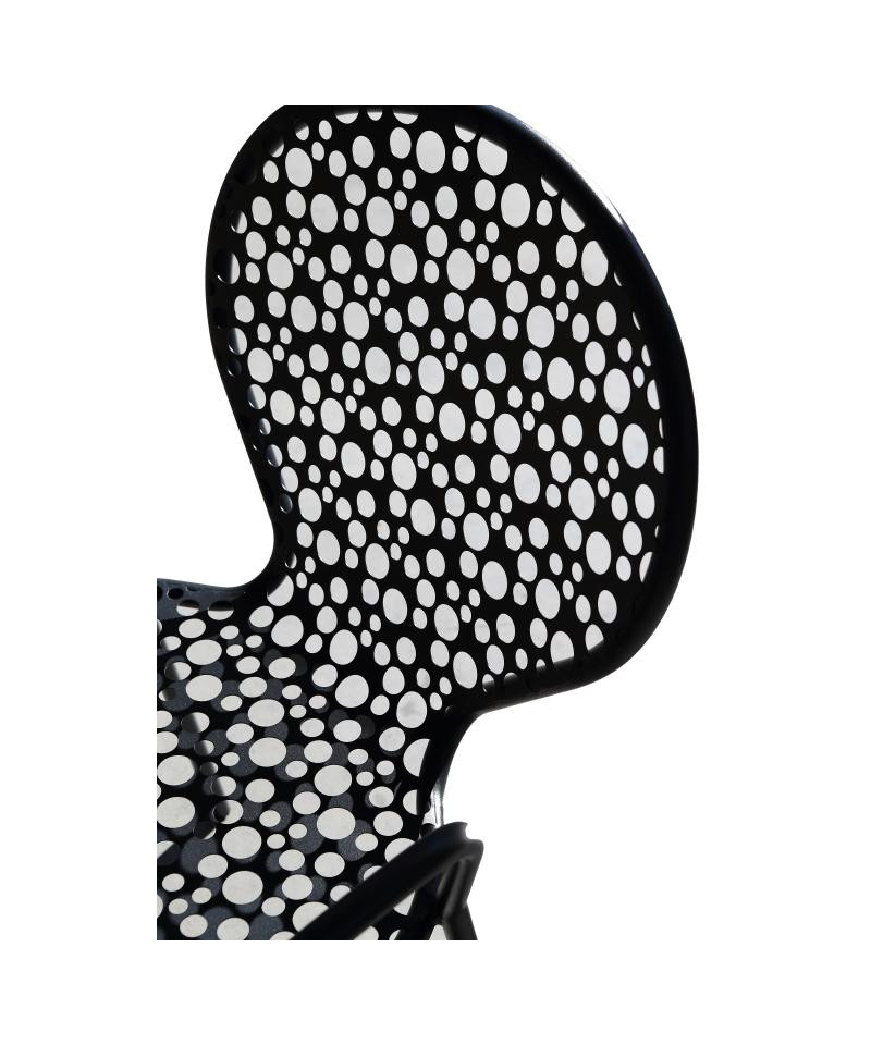 Dettaglio decoro schienale sedia made in italy