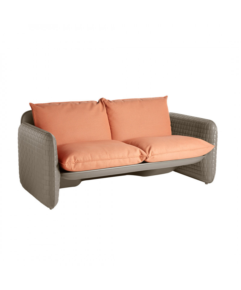 Mara Sofa grigio argilla - cuscino arancione